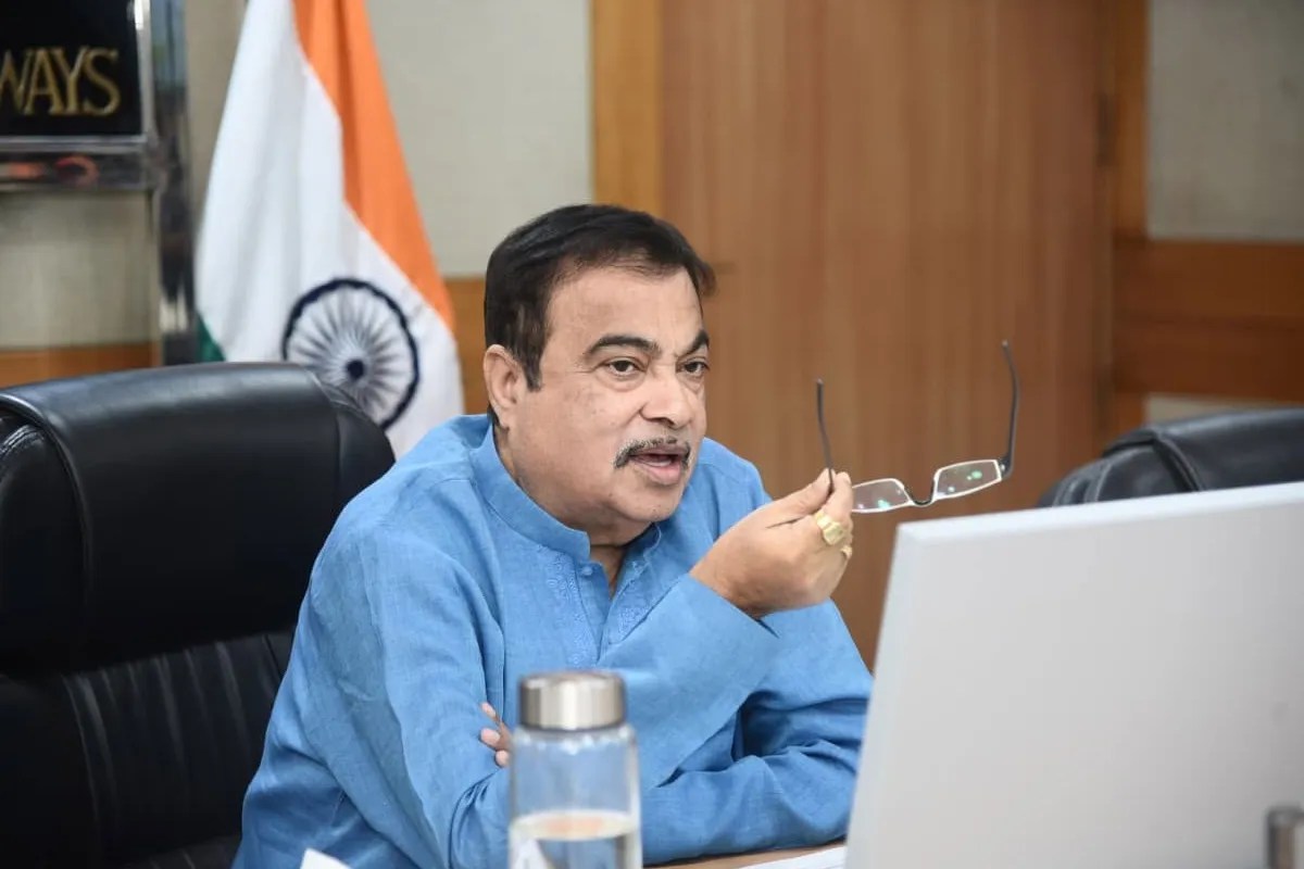 Nitin Gadkari inspected Delhi-Mumbai Expressway