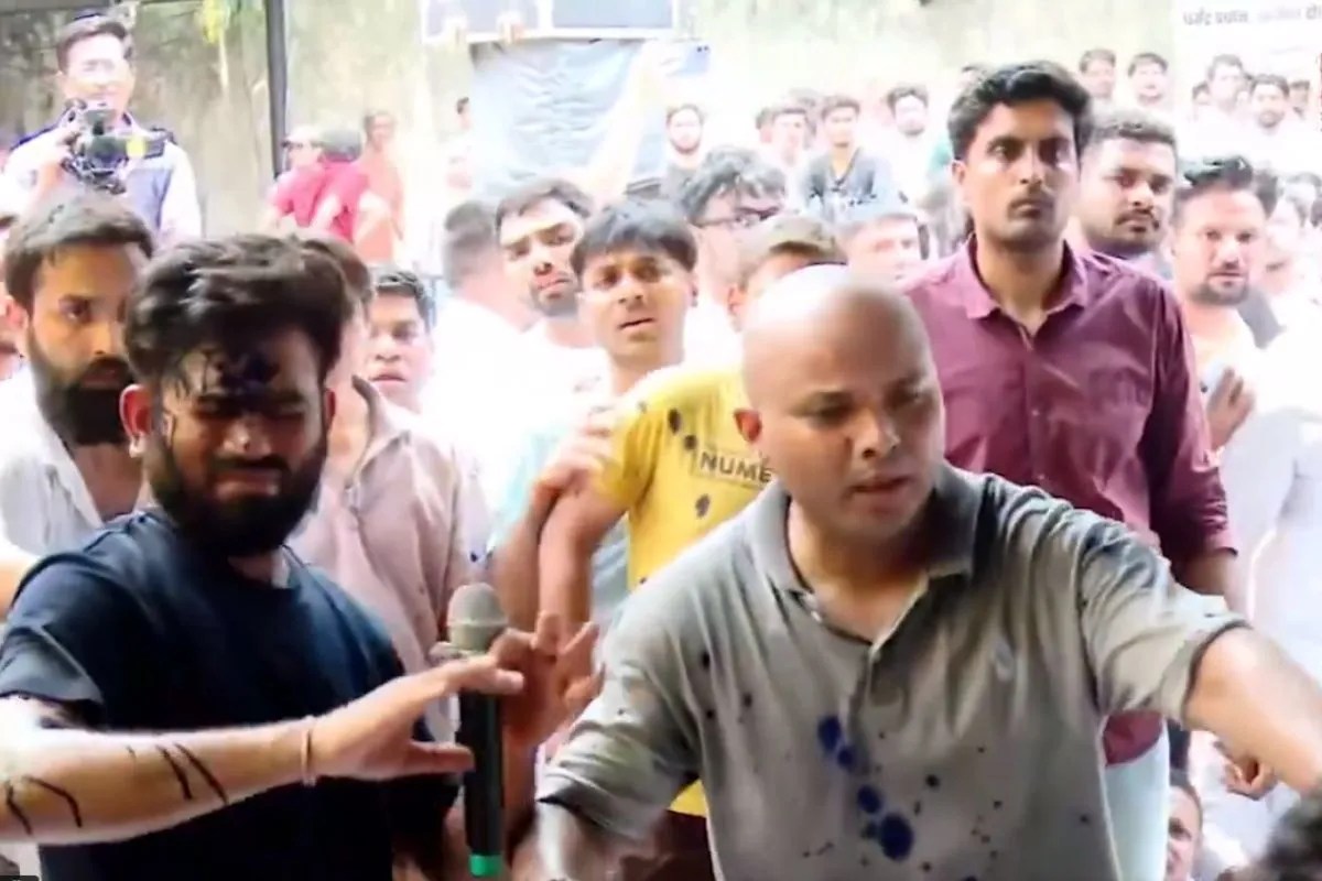 Ink Attack on Abhijeet Deepke