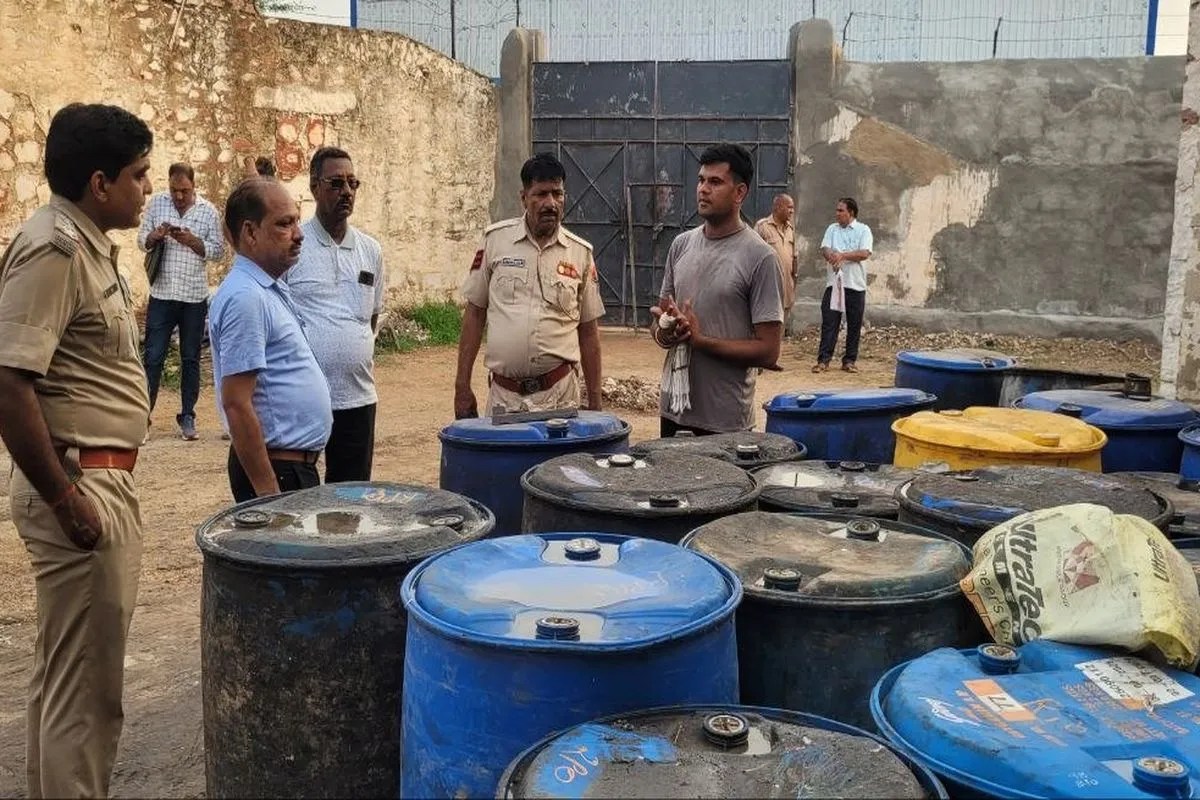 भडाणा में खाद्य तेल फैक्टरी पर छापा