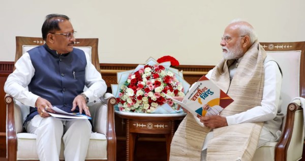 PM मोदी ने दिखाया बड़ा दिल, छत्तीसगढ़ को मिलेंगे 10,500 करोड़ के यूरिया  प्रोजेक्ट, 461 गांव होंगे रोशन | Chief Minister Vishnu Deo Sai Met Pm Modi