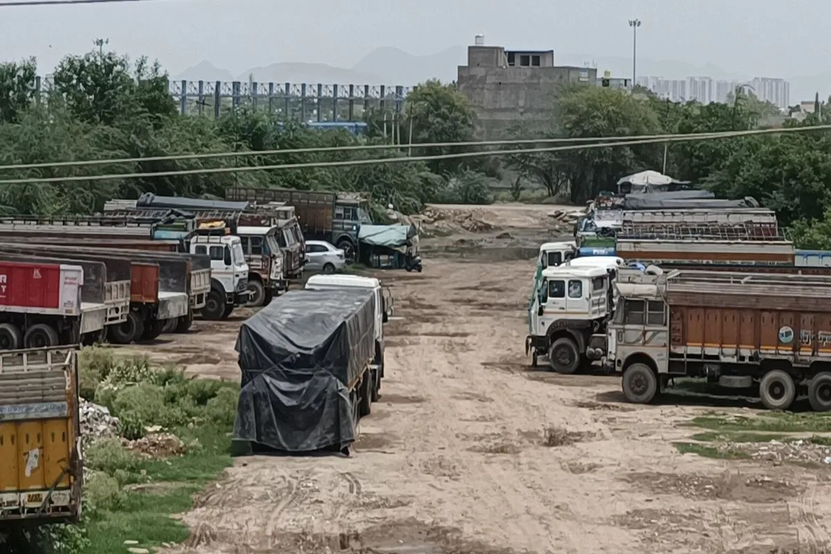 alwar truck association protest