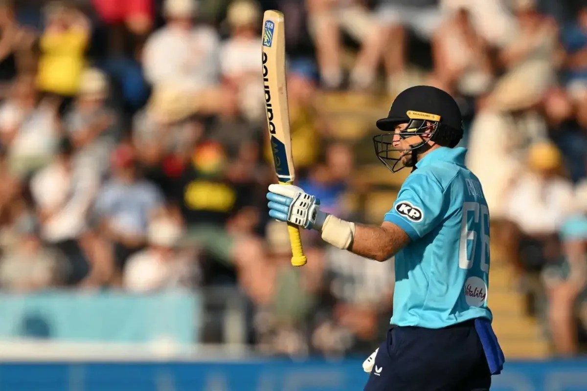 ENG defeats IND