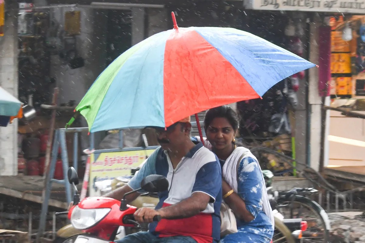 यूपी में बारिश का दौर शुरू: 4-6 डिग्री तक गिर सकता है तापमान (फोटो सोर्स : Patrika)