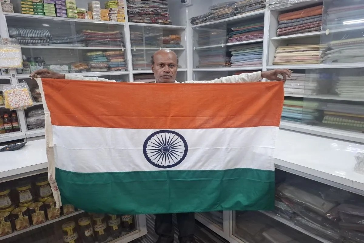 जिले में खादी के राष्ट्रध्वज की डिमांड