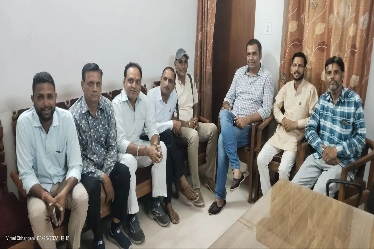 बैठक के दौरान उपस्थित जनप्रहरी