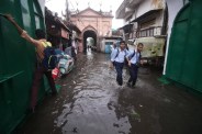 दक्षिणी यूपी में अगले चार दिन भारी बारिश के आसार, लखनऊ समेत कई जिलों में राहत और सतर्कता दोनों की जरूरत (फोटो सोर्स : भाषा संवाद WhatsApp News Group)