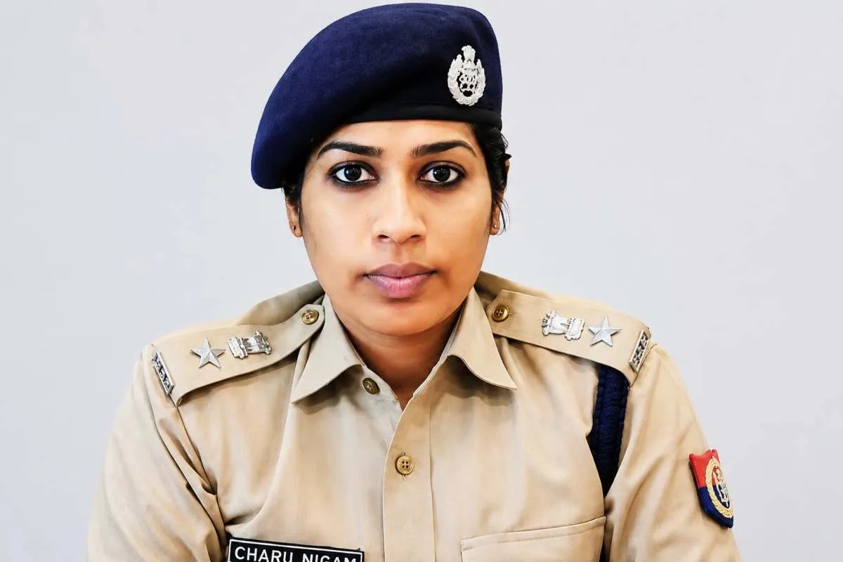 about ips charu nigam transfer sultanpur sp up 112