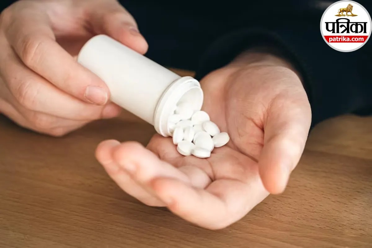 Antacid: एंटासिड क्या सिर्फ गैस-एसिडिटी की दवा, क्लीवलैंड क्लिनिक से जानिए कब राहत देता है और इसके क्या हो सकते हैं साइड इफेक्ट्स
