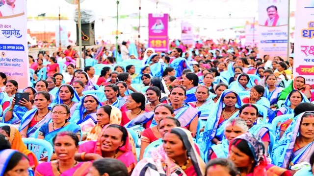 मुख्यमंत्री ने कहा कि महिलाओं के प्रति सम्मान प्रकट करते हुए सितंबर की राशि अगस्त में ही जारी की जा रही है, जिससे बहनें अच्छे से रक्षाबंधन पर्व मना सके।