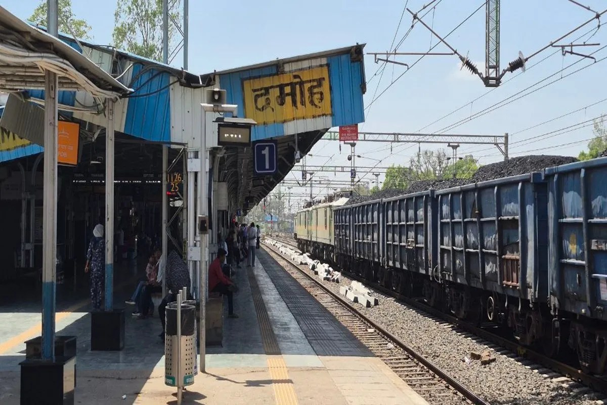 दमोह और सागर रेलवे स्टेशन