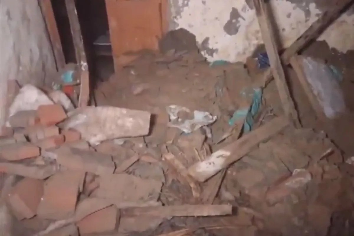 Delhi roof collapse