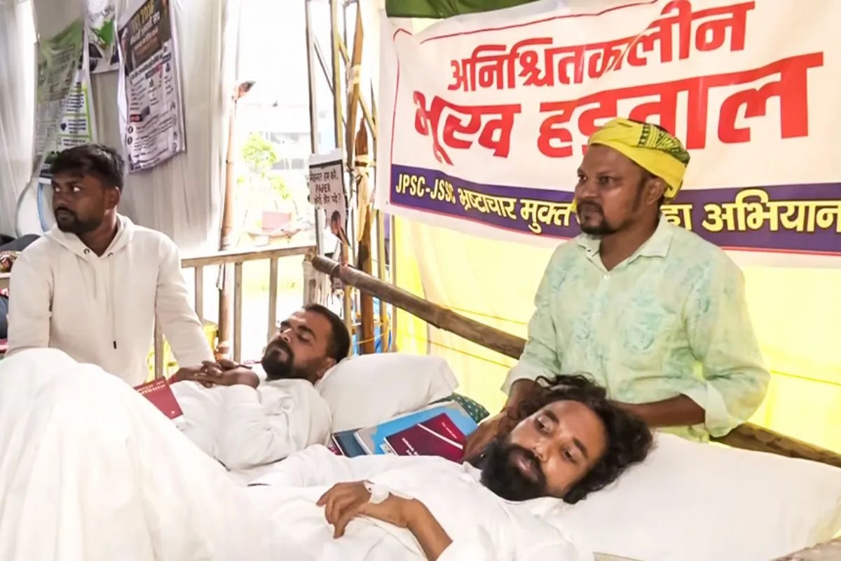 Devendra Nath Mahato stages a protest.