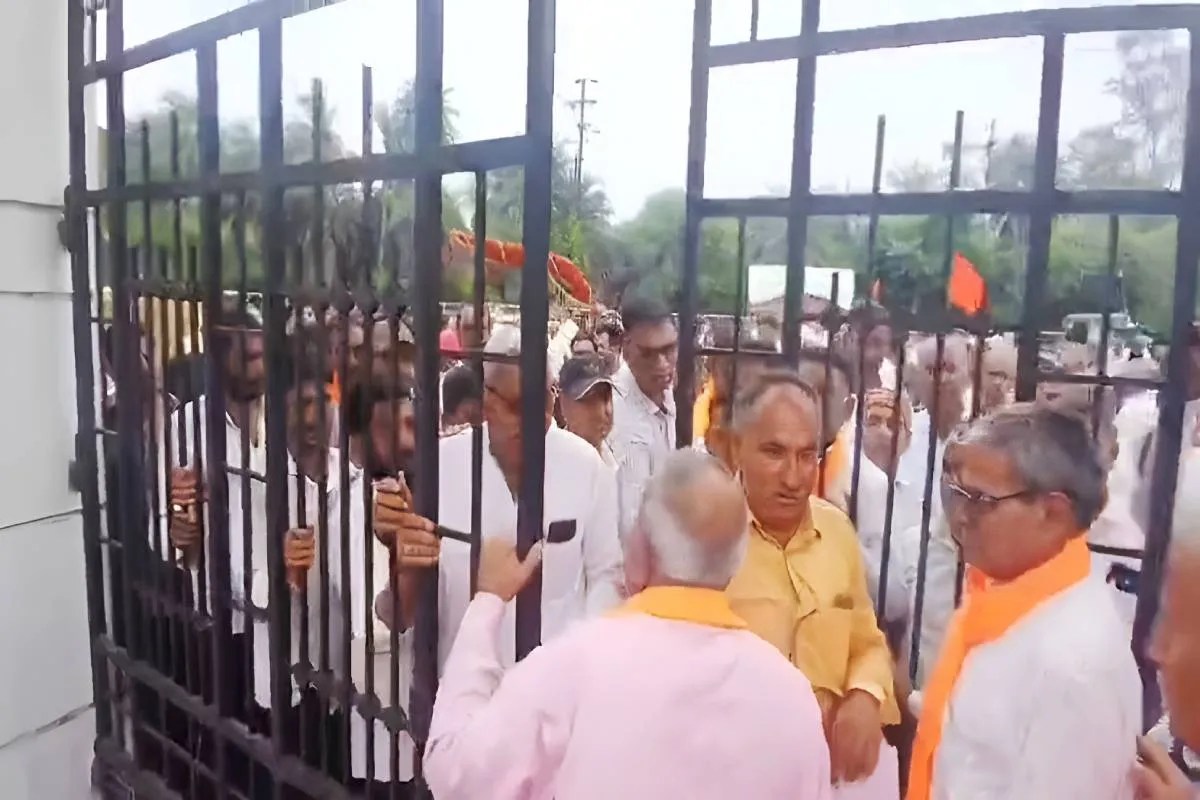 Dewas Farmers Protest