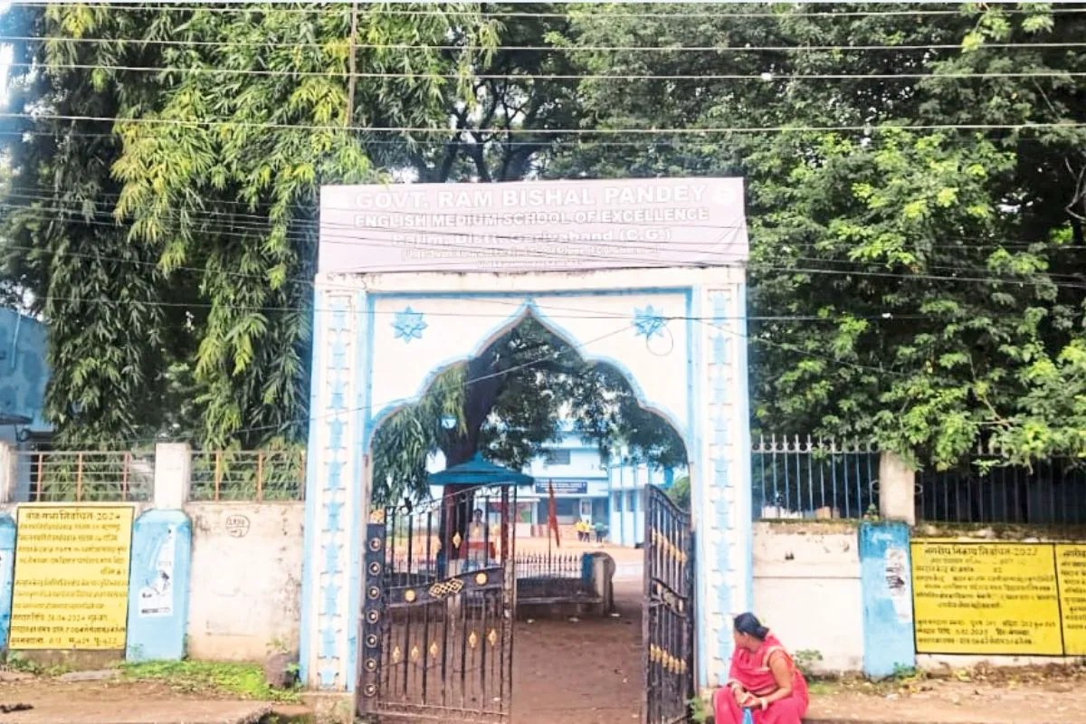 Arts Faculty closed Chhattisgarh: आजादी के बाद शुरू हुआ कला संकाय, 64 साल बाद शिक्षकों की कमी से बंद, 700 विद्यार्थियों पर संकट