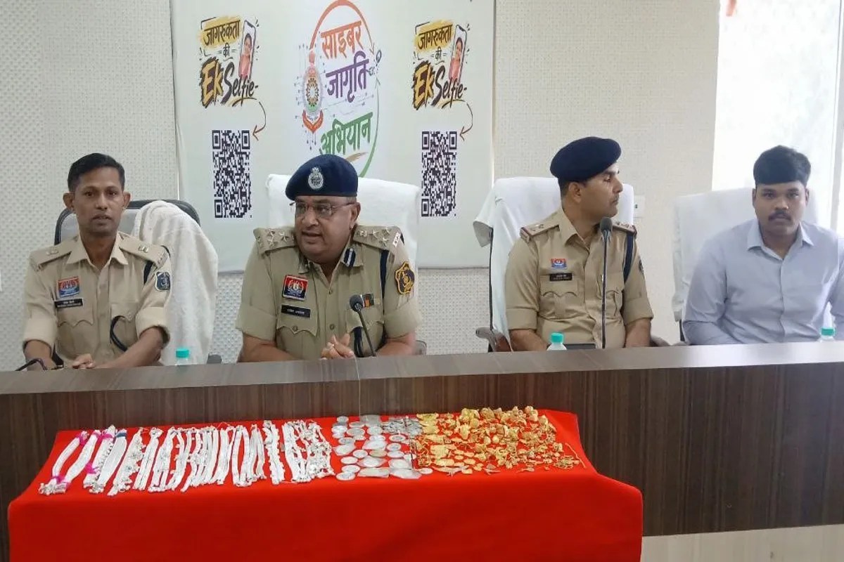 1 crore jewellery lifting from Sitapur