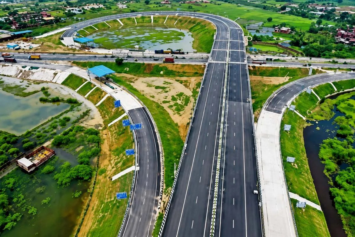 kanpur lucknow expressway toll suspended nhai action pnc infratech