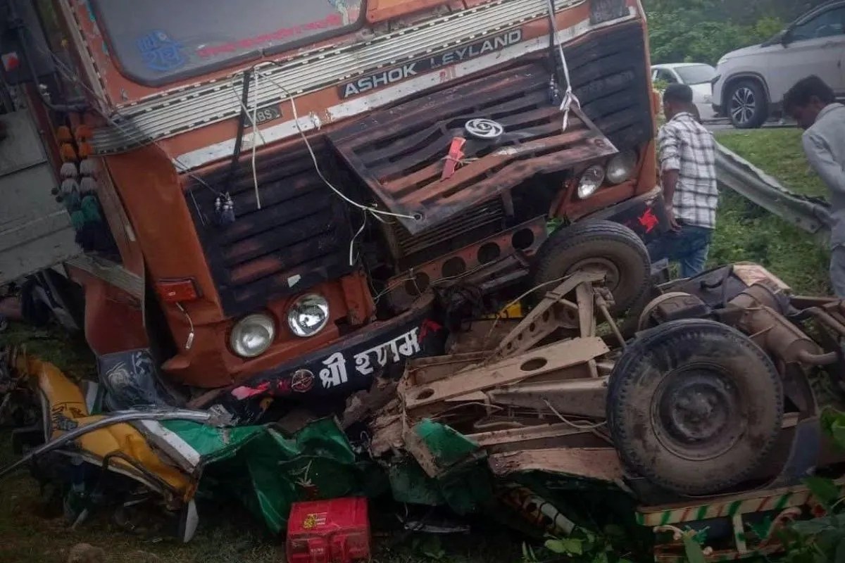 Latehar Road Accident news