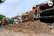 Lucknow illegal construction LDA demolition action Lucknow demolition drive