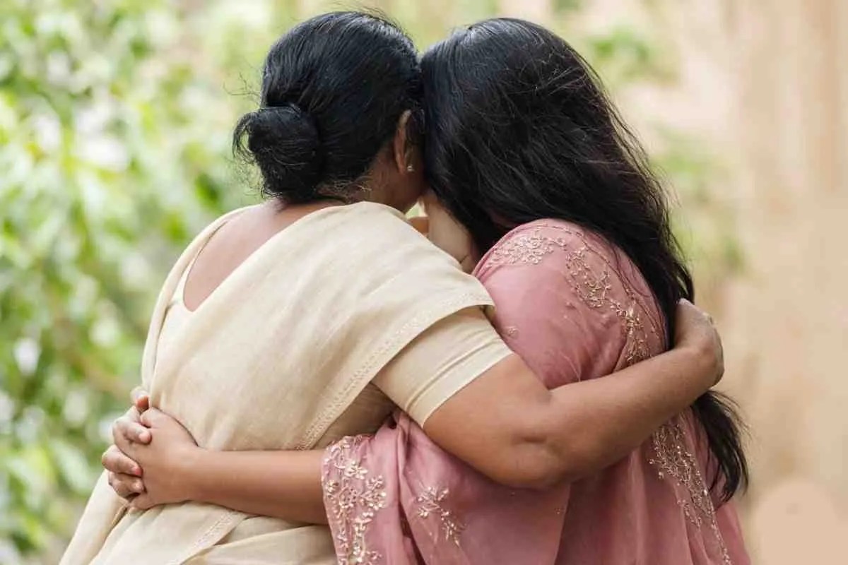 9 साल बाद मिली बेटी, प्रतिकात्मक फोटो (Photo Source: AI Image)