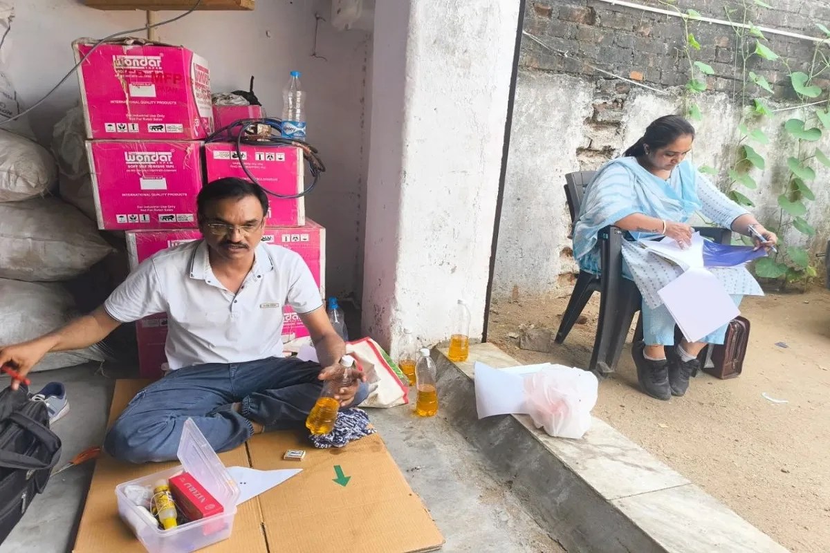 434 kg of Suspected Ghee Seized in Deesa