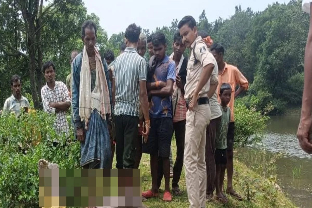 Husband-wife drowned in pond
