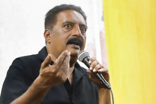 Prakash Raj on Karnataka Election Commission.