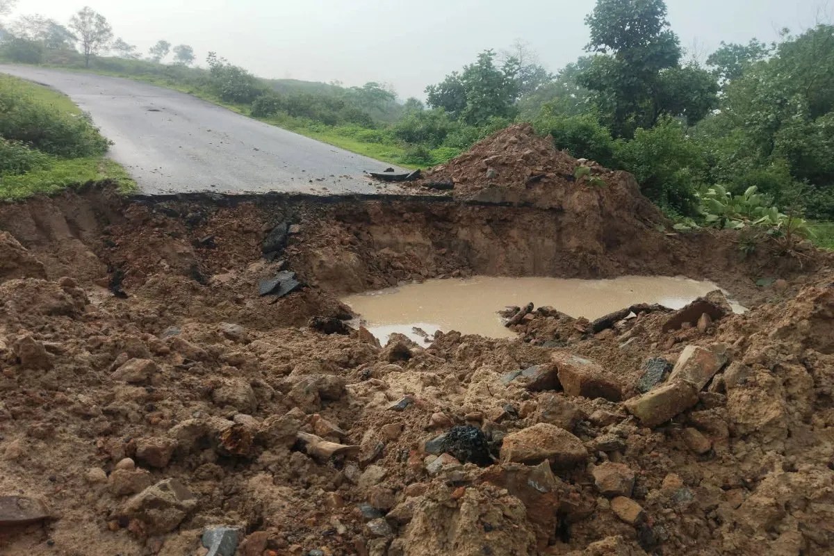 Chirimiri-Bartunga road closed by SECL