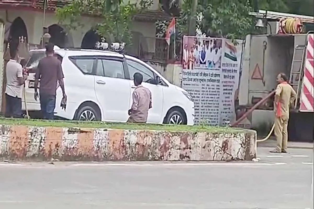 Singrauli BJP MLA Car Wash Fire Brigade