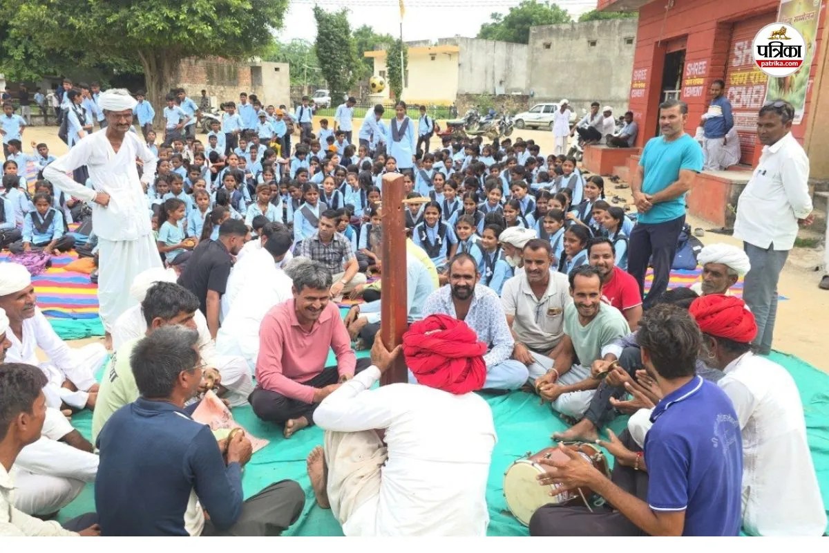Rajasthan Sirohi villager Unique movement against Udwariya School Nagani