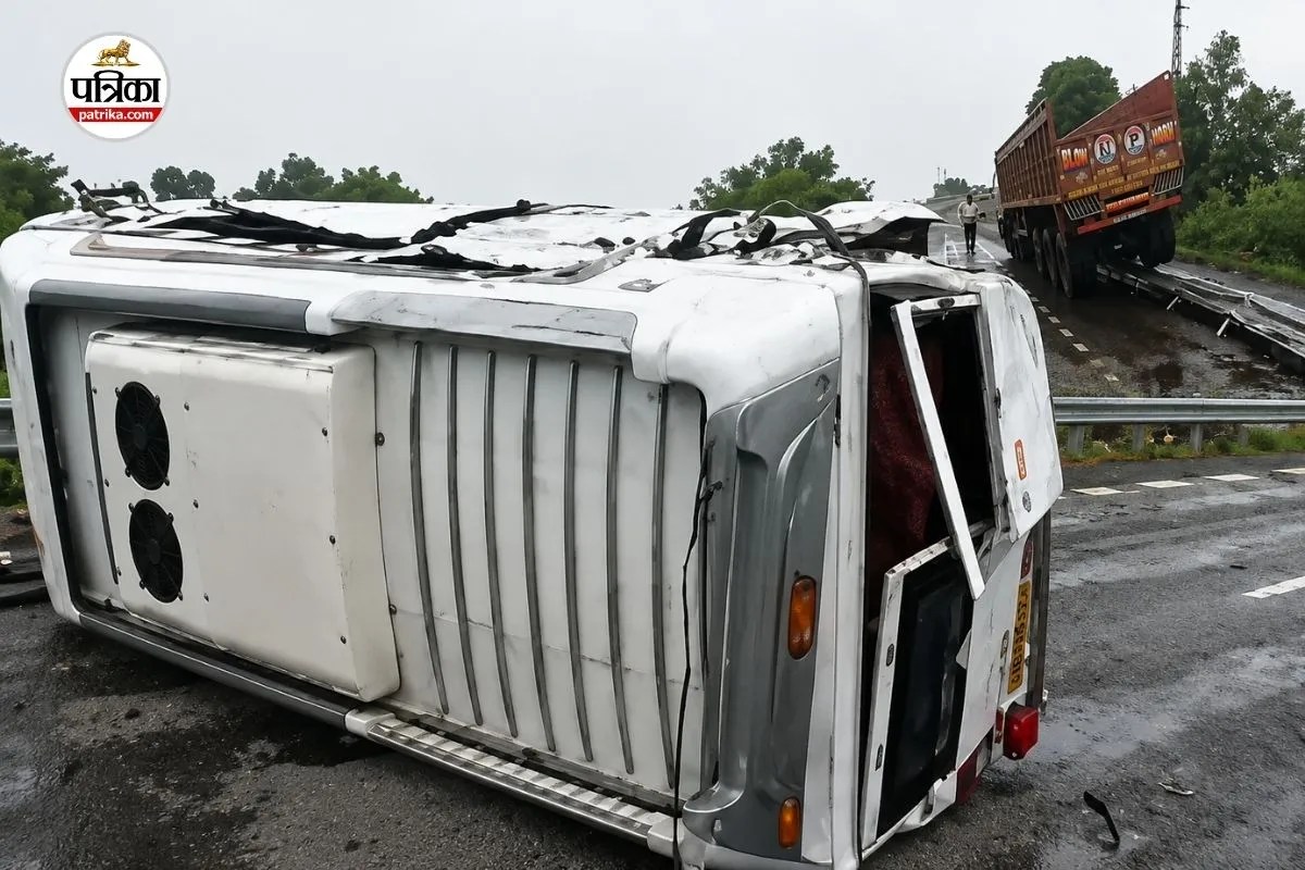Sujangarh Bobasar Pulia Fatal Road Accident Tempo Traveller Trailer Collision 2026