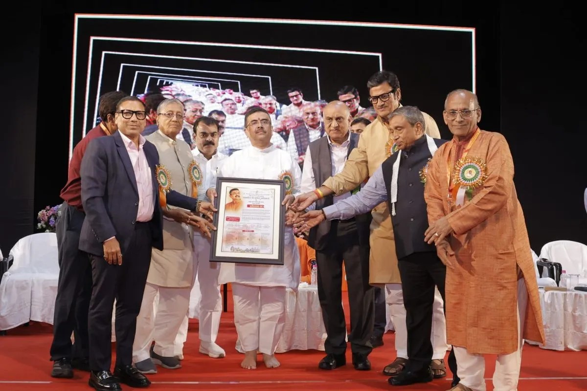 सभी के सहयोग से बंगाल के गौरव को फिर से करेंगे स्थापित: मुख्यमंत्री सुवेंदु अधिकारी