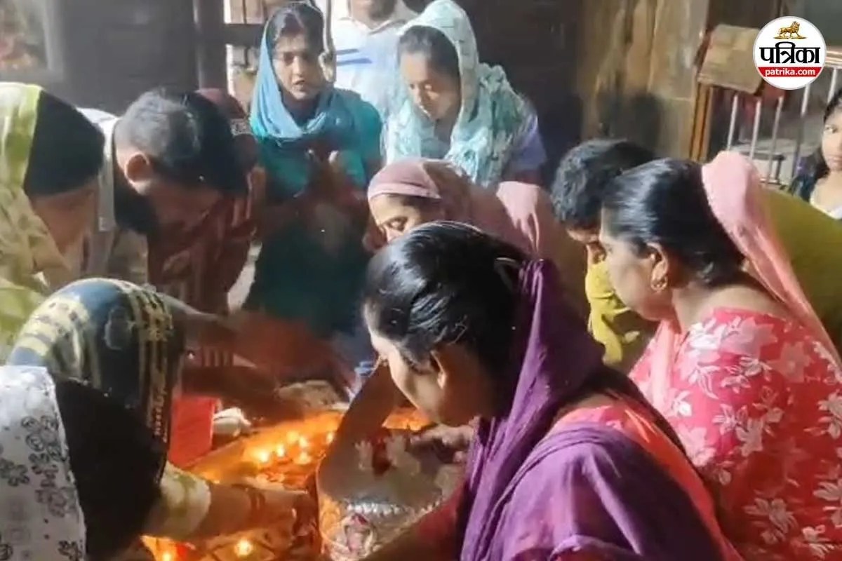 amroha sawan third monday shiv mandir jalabhishek bheed