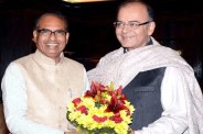 केंद्रीय मंत्री शिवराजसिंह, स्वर्गीय अरुण जेटली के साथ