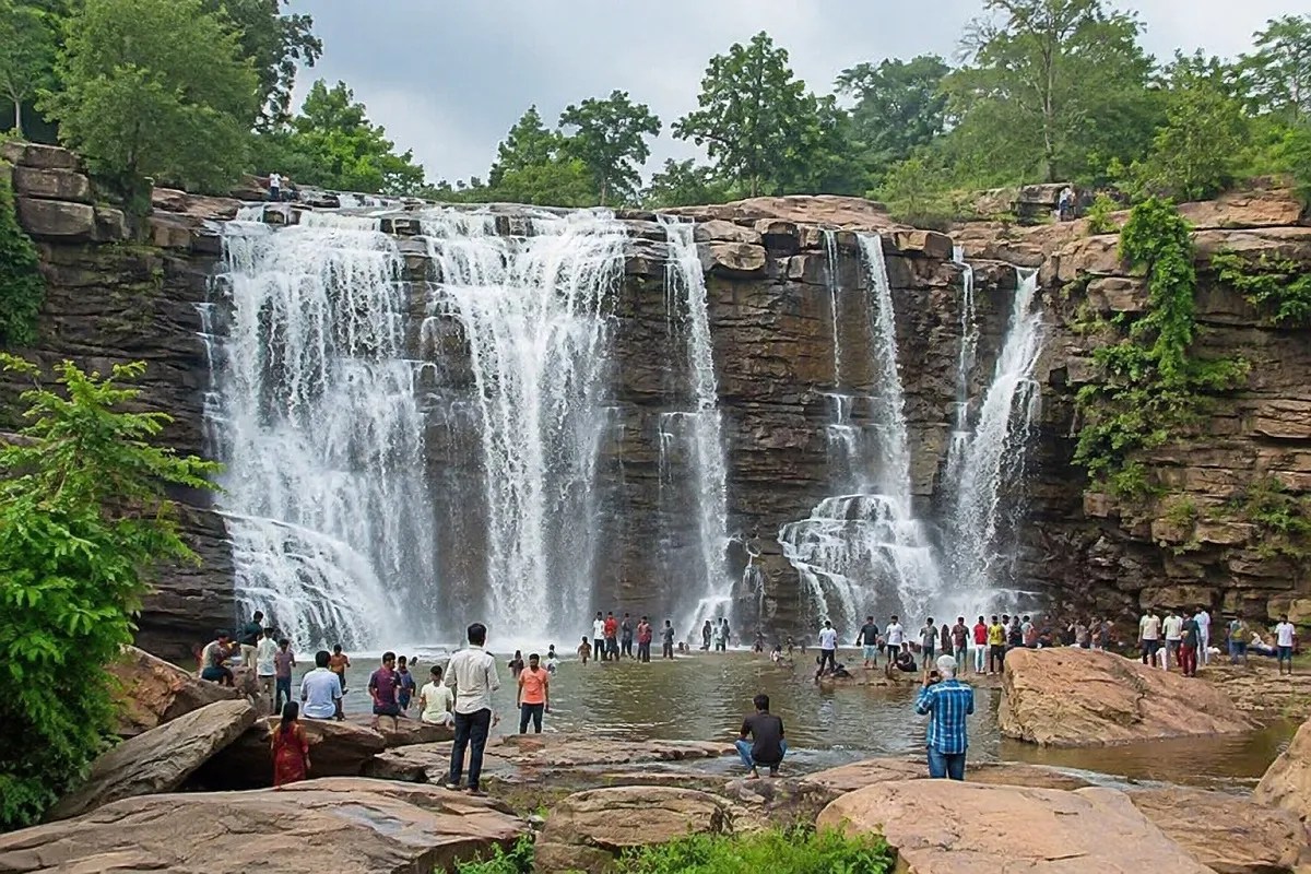 Nagarda Waterfall Accident