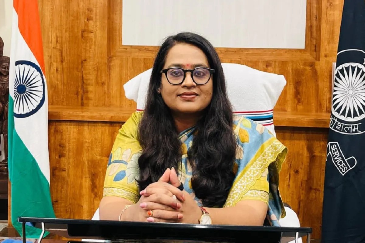 ias Tulika Prajapati, kawardha news