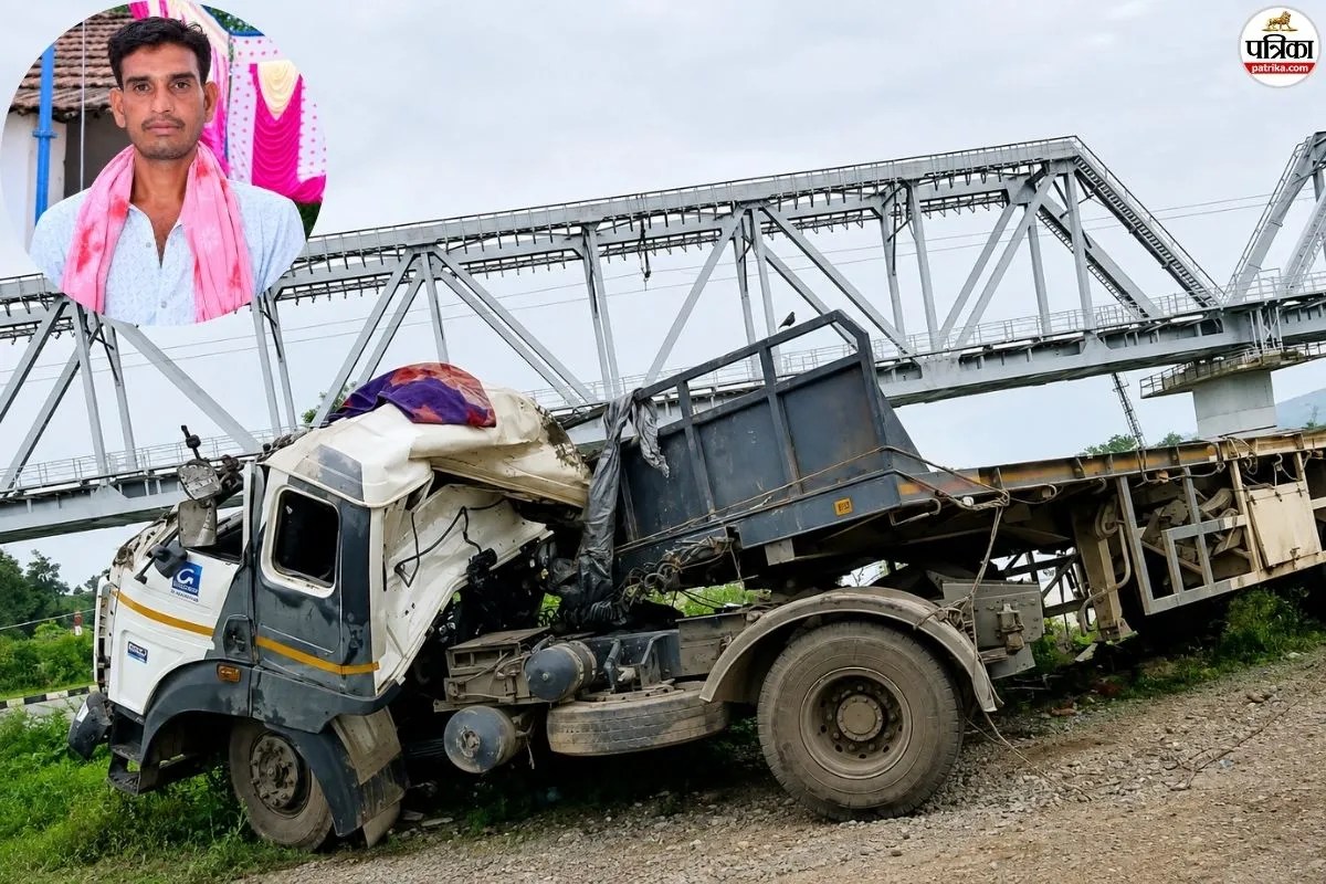jhalawar trailer falls off bridge