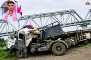 jhalawar trailer falls off bridge