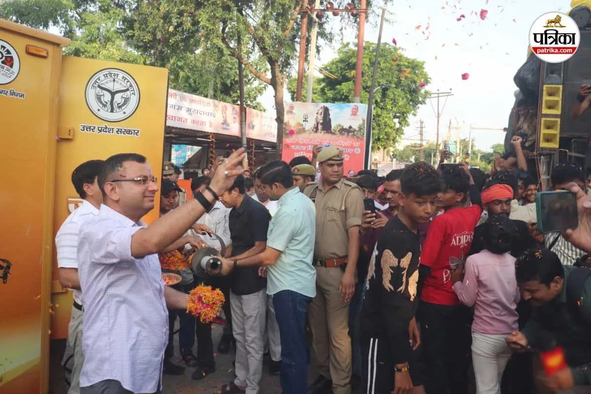 moradabad kanwariya drone flower shower welcome