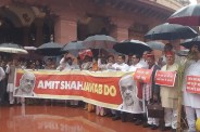 Temple Trust Controversy, Kiren Rijiju Rahul Gandhi Meeting, Makar Dwar Parliament Protest