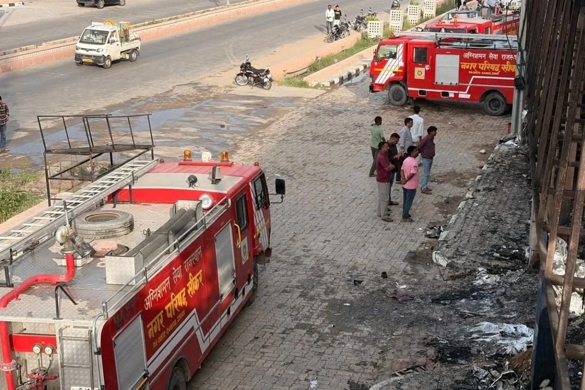 sikar fire blaze in 2 ev showrooms 