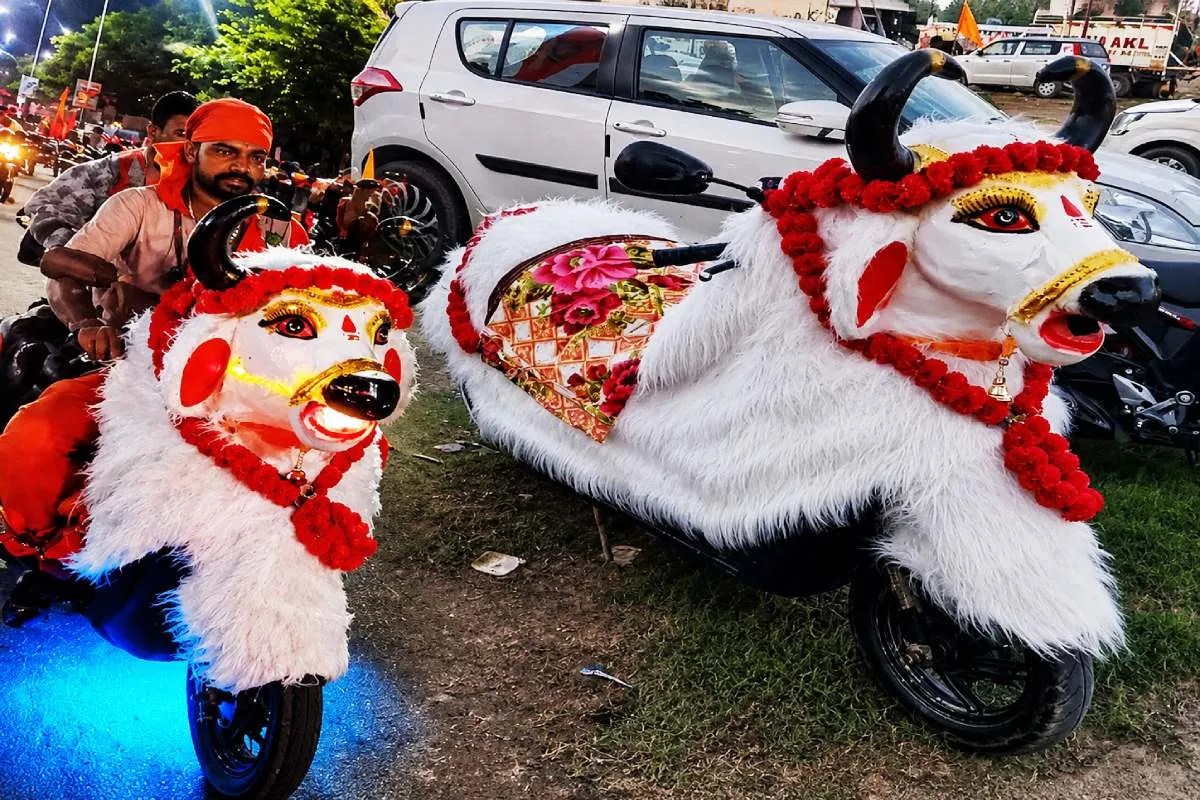 tikamgarh nandi scooter