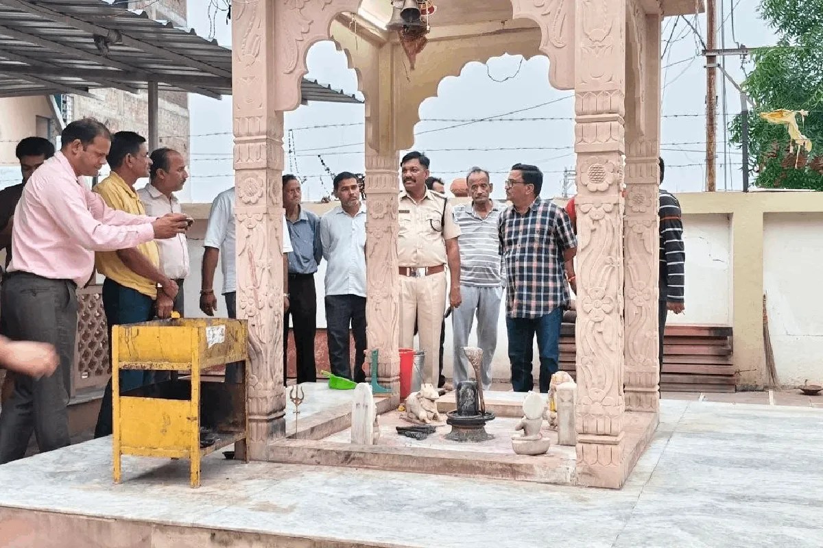 vidisha husband damaged shivling cctv video viral