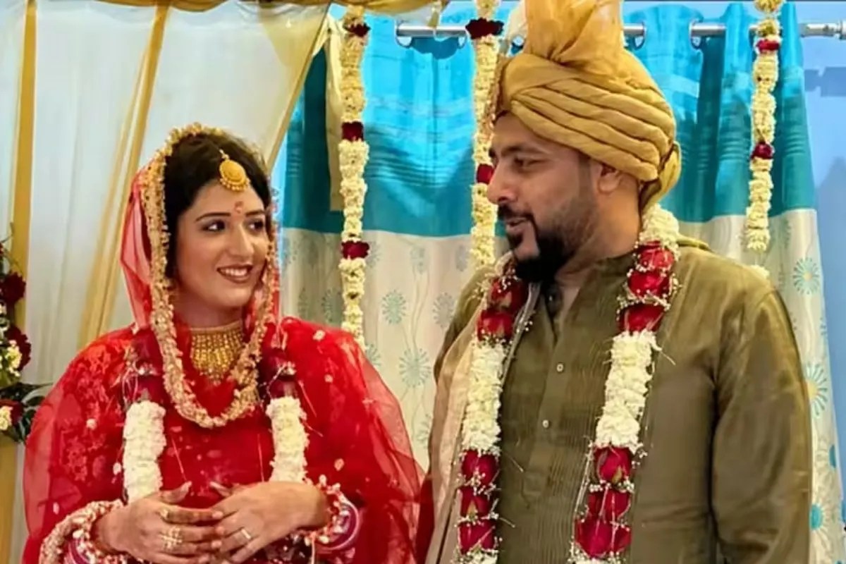 Isha rikhi unfollow badshah and deleted all post after divorce