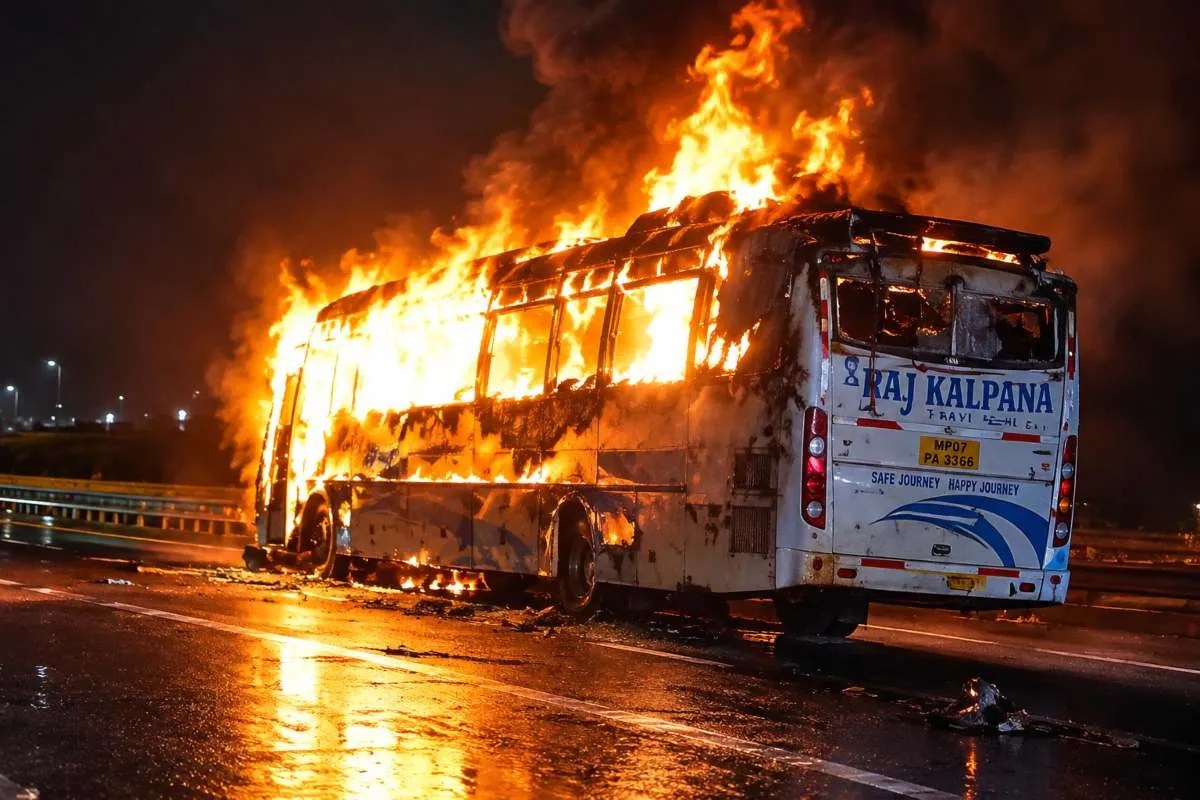 noida ac bus fire update yamuna expressway 9 dead what relative say