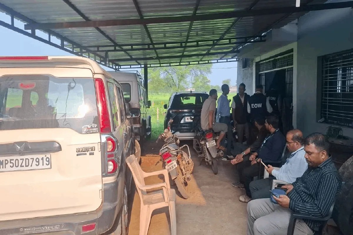 balaghat eow raid bus operator vilash chaure house investigation