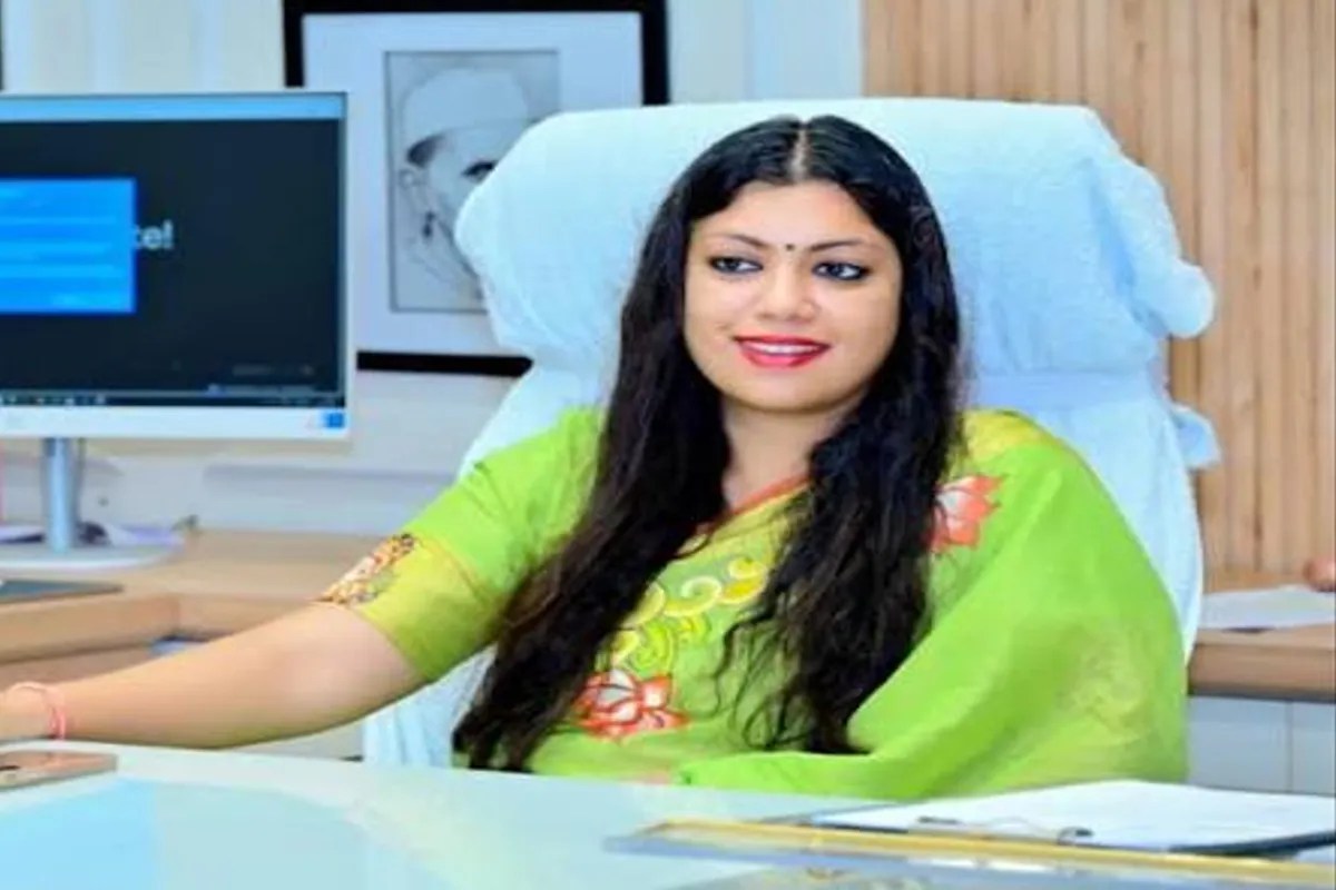DM Medha Roopam