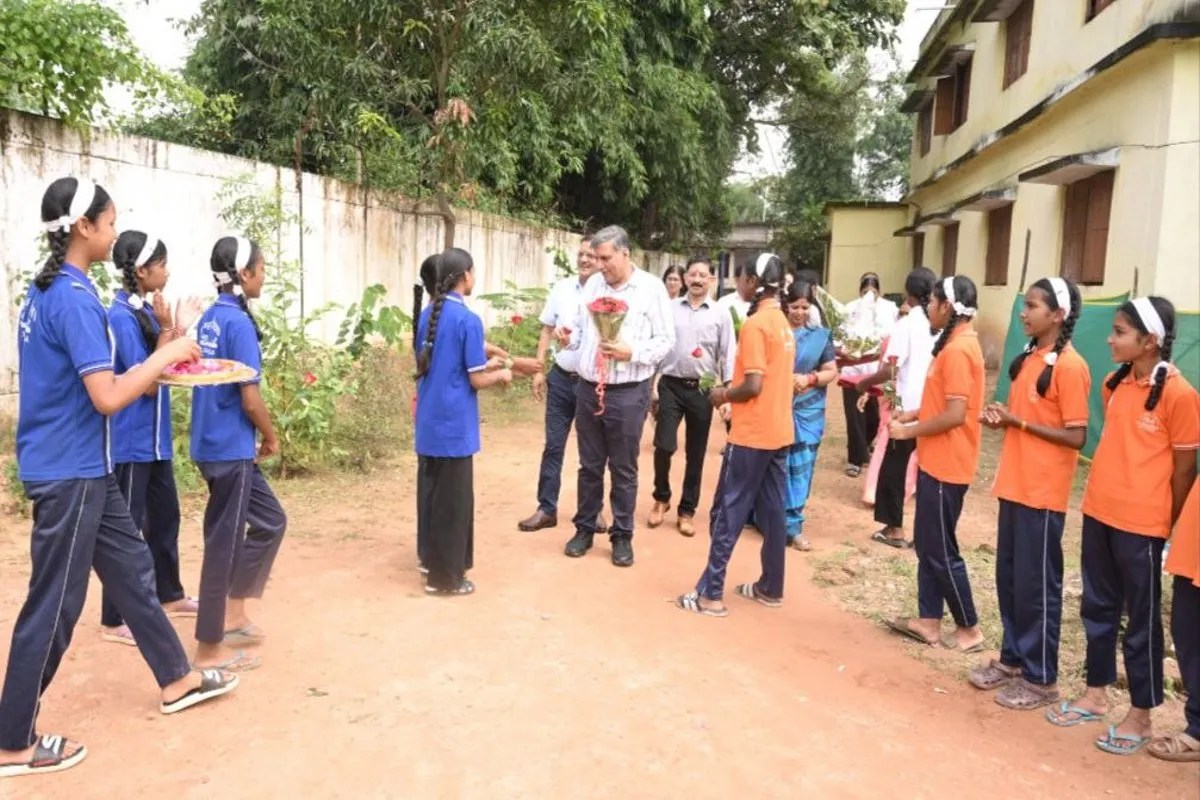 Education and Literacy Deputy Secretary reached Ambikapur