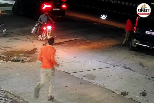 Hapur News Hapur Petrol Pump CCTV Pilkhuwa News