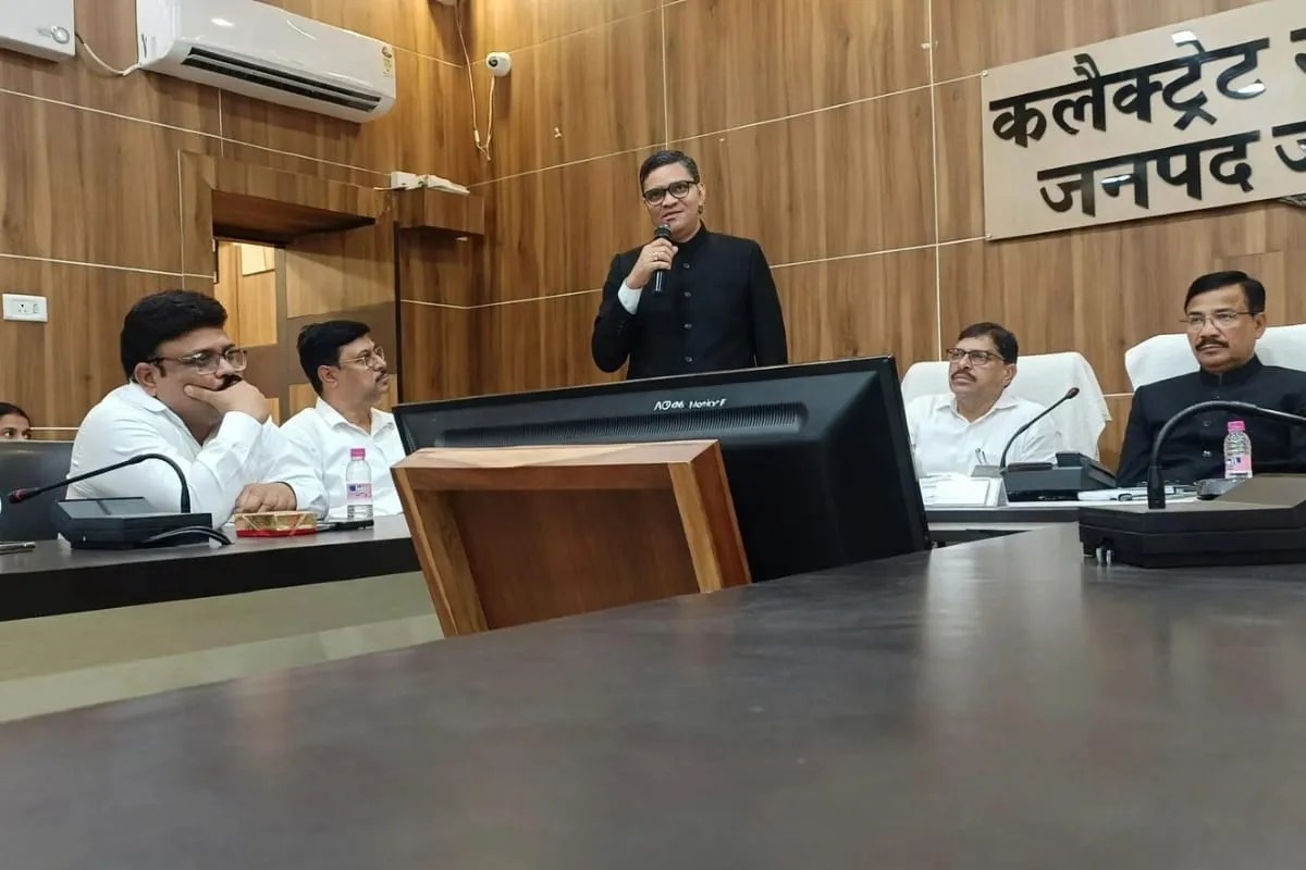 आईएएस रिंकू सिंह राही, फोटो सोर्स- X वीडियो ग्रैब