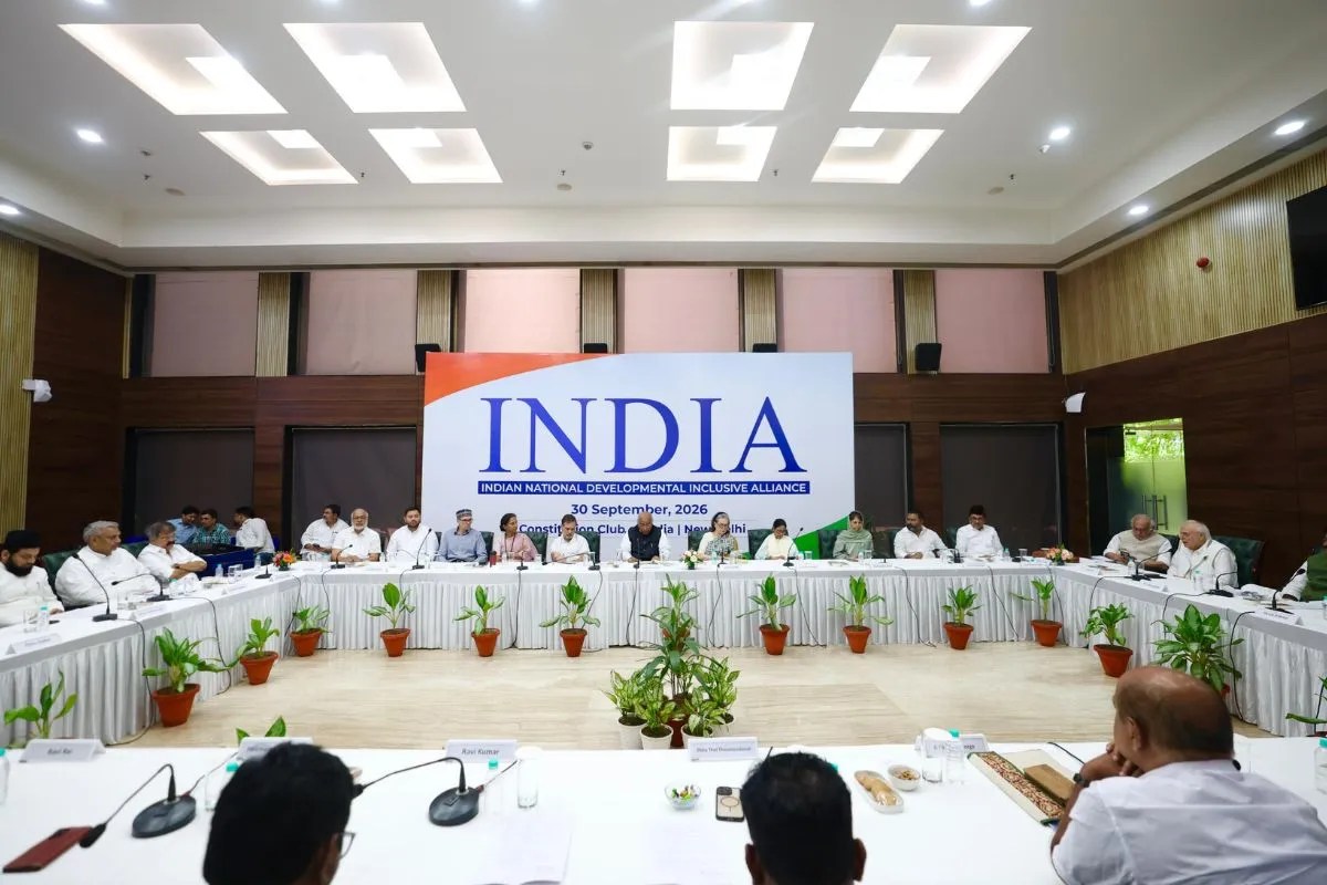 INDIA Alliance Meeting: INDIA गठबंधन की बैठक शुरू, SIR और चुनाव आयोग पर खरगे का बड़ा बयान, आप और डीएमके ने बनाई दूरी